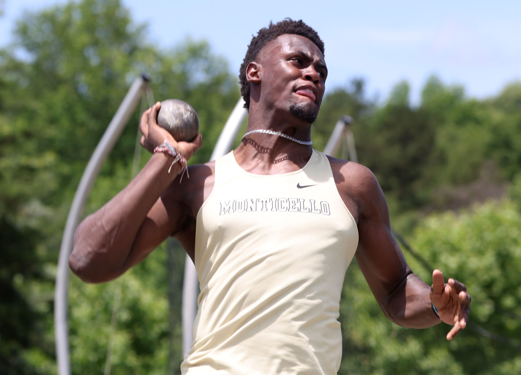 060821-cdp-sports-track657.JPG